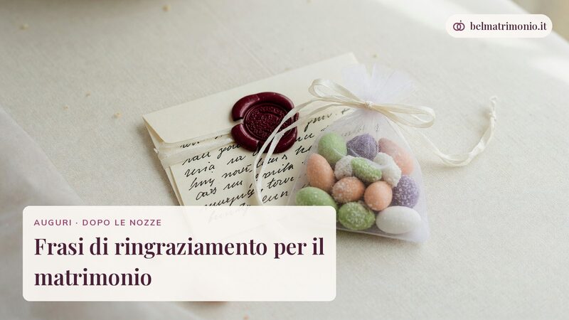 Biglietti chiusi con ceralacca e confetti in un sacchetto, immagine delle frasi di ringraziamento per il matrimonio